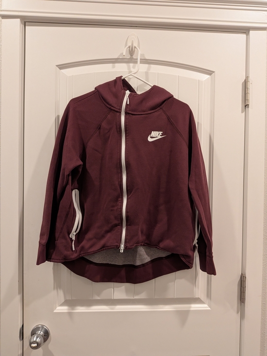 Nike Sweaters - Nike Women's Burgundy Zip-Up Bomber Hooded Jacket